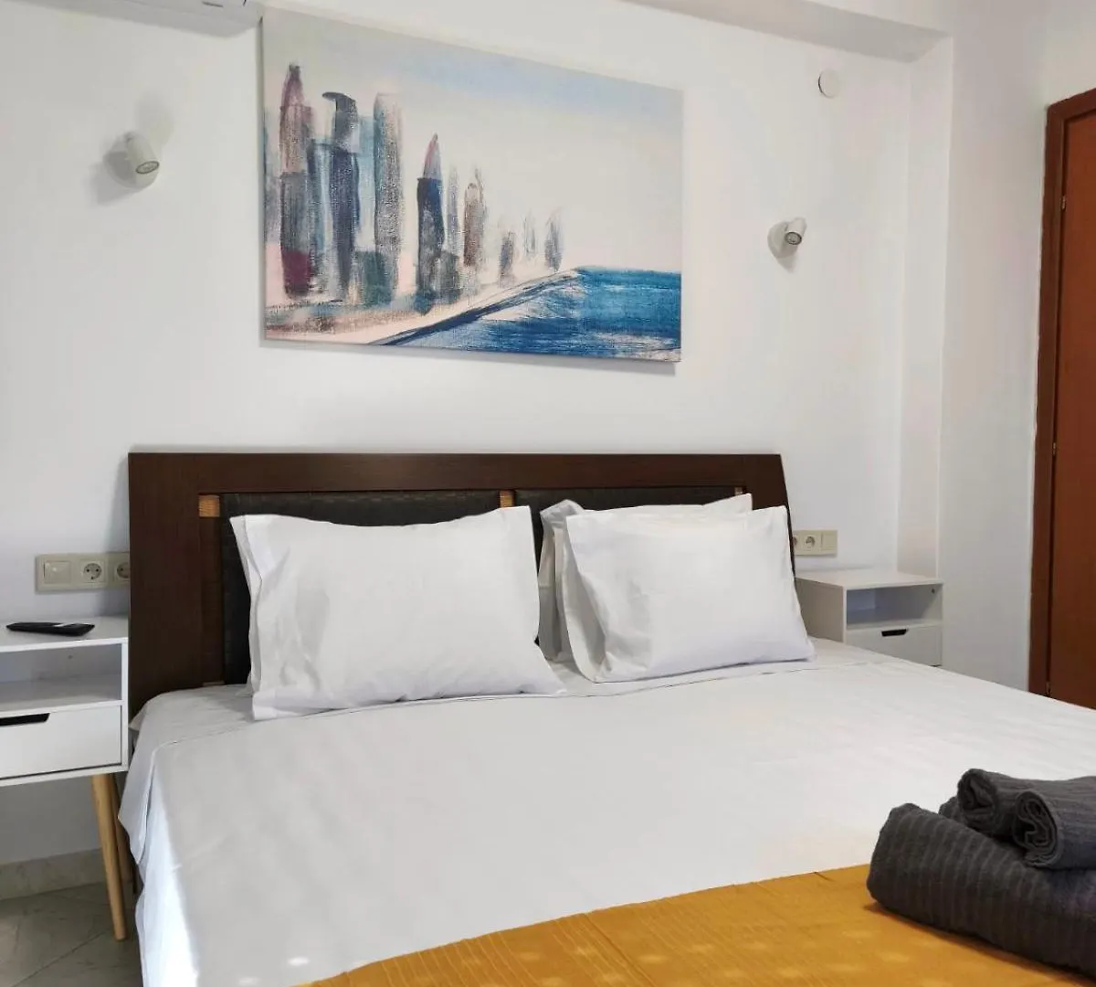 Riviera Apartment II Переа